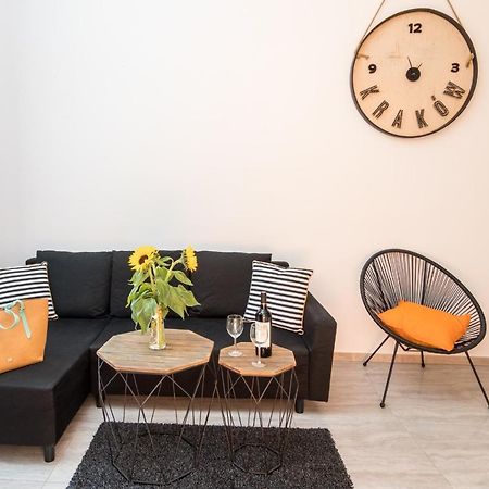 Cracow Best Location Apartment With Garden By Cozyplace Krakau Exterior foto