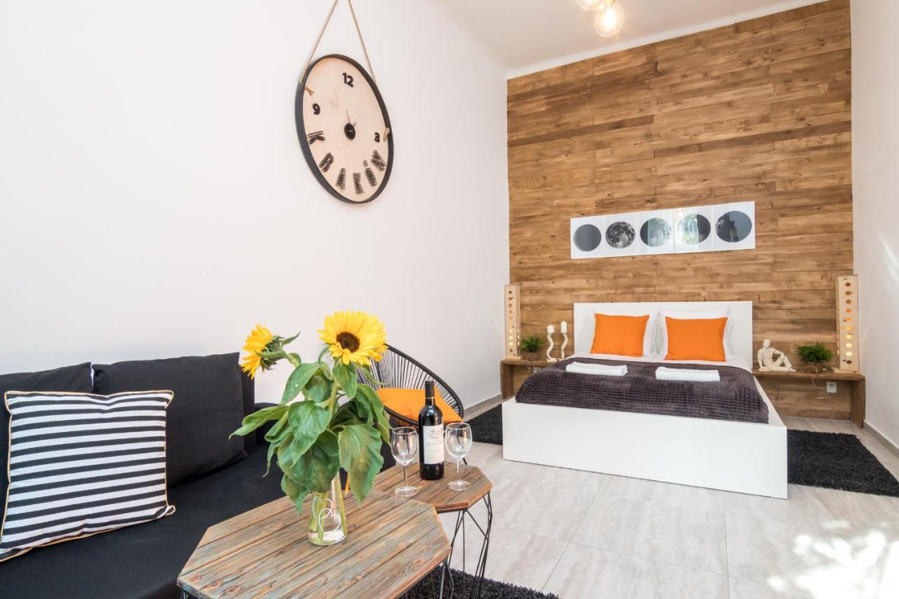 Cracow Best Location Apartment With Garden By Cozyplace Krakau Exterior foto